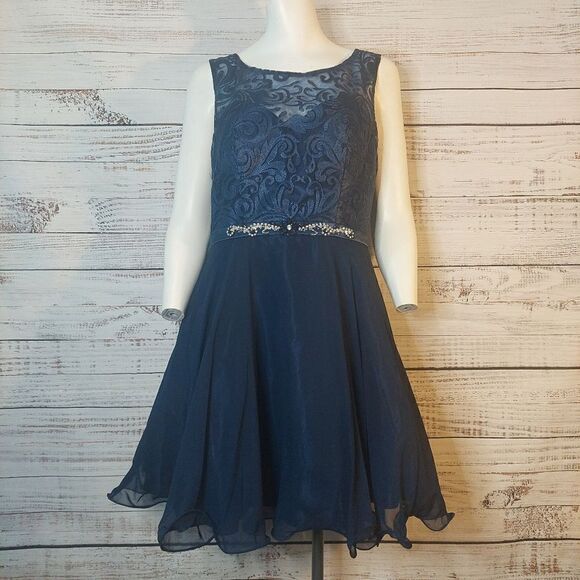 NWT Elizabeth K Lace Bodice Chiffon Navy Blue Semi-Formal Dress, Size M - Picture 2 of 16